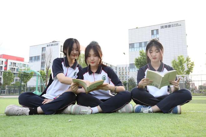 重磅发布丨东阿县南湖行知学校VR全景校园！(图2)