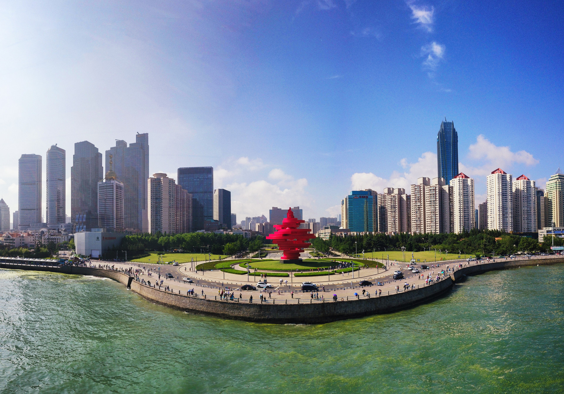 以城市之名致敬企业家推动青岛民营经济高质量发展