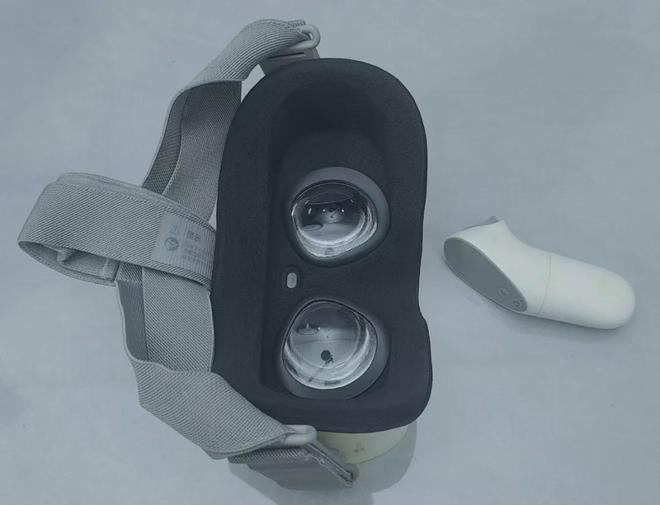 200多元的小米2KVR一体机！骁龙821+3G内存带体感手柄(图2)