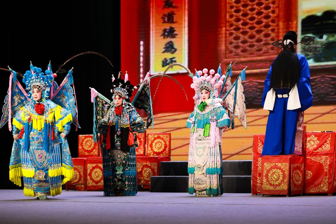 新春走基层丨万马奔腾雅俗同喜乐(图5)